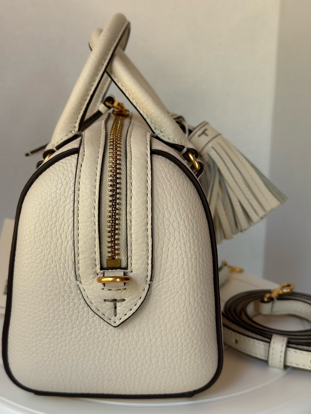 Tory Burch Ivory Pebbled Leather Satchel with Tassels Doctor bag crossbody NEW - Picture 5 of 16